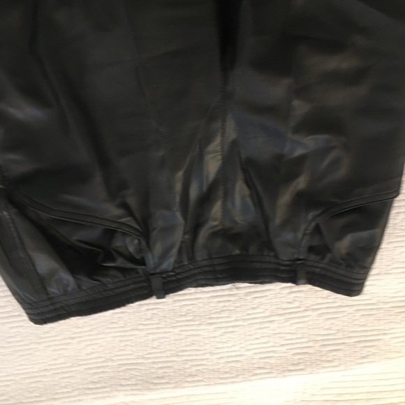 Black leather pants - Picture 6 of 8